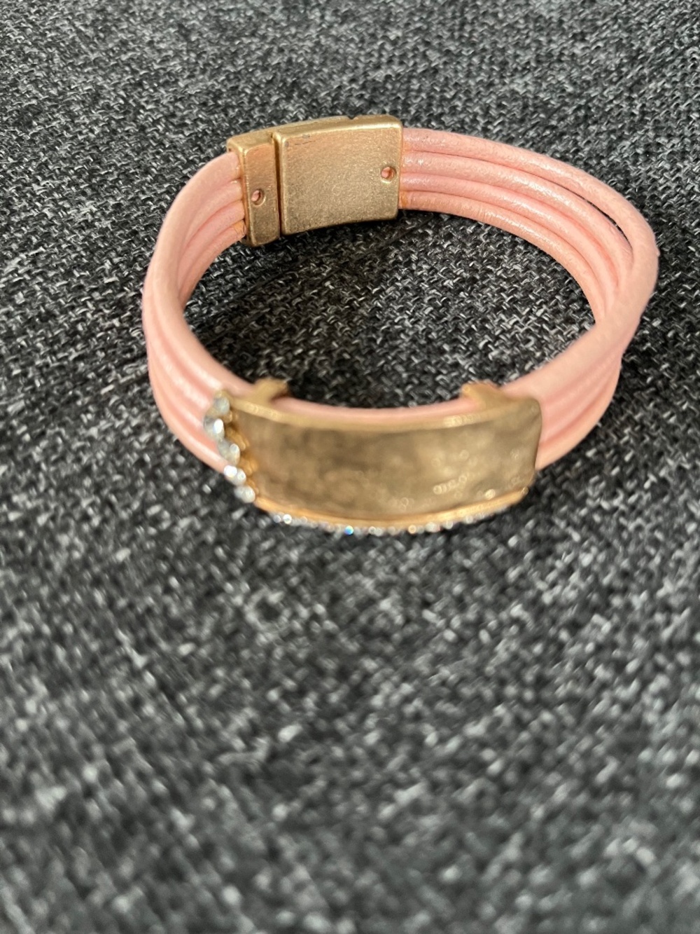 Bracelet - Pink Leather